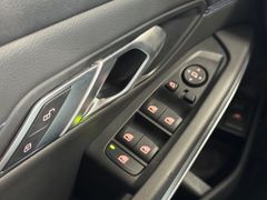 BMW 320 d M Sport /Rückfahrkamera/Carplay/AHK BMW 320 d M Sport /Rückfahrkamera/Carplay/AHK