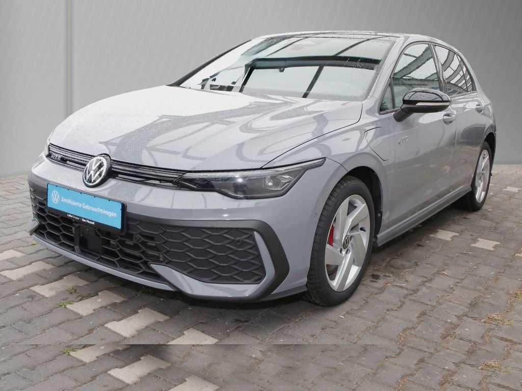 Volkswagen Golf VIII GTE 1.5 TSI eHybrid 200 kW Black Style foto 2