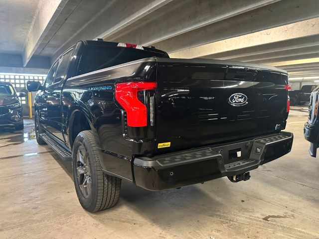 Ford F 150 Lightning Flash gr Batterie im Vorlauf