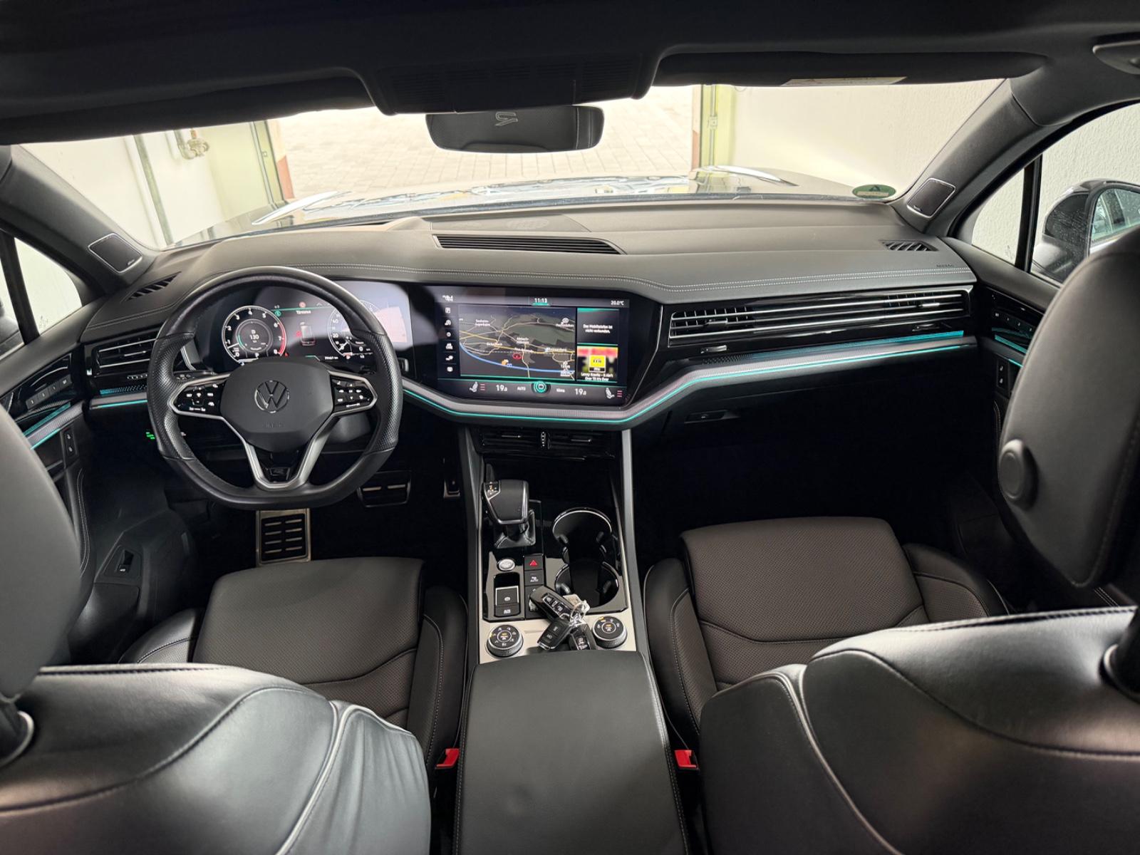 Volkswagen Touareg 3.0 TSI R-Line 4Motion Digital 360° LED