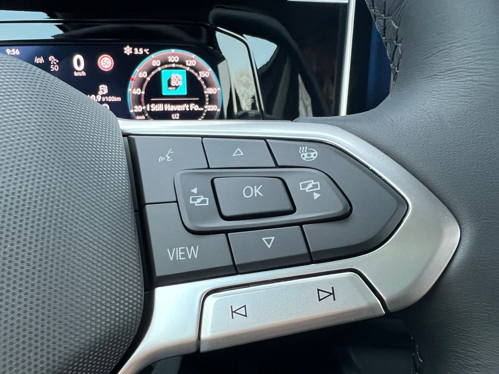 Fahrzeugabbildung Volkswagen Golf VIII Life 1.5 TSI *ACC, Light Assist, Sitzh