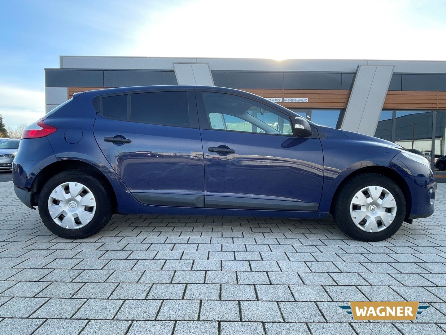 Fahrzeugabbildung Renault Megane III Authentique 1.6 16V 100