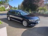 Volkswagen Passat 2.0 TDI SCR 140kW DSG Highline Varian... - VW Passat Gebrauchtwagen in Mainz