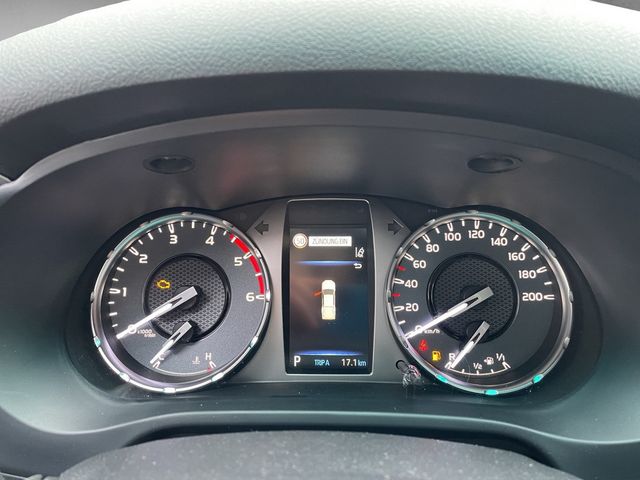 Toyota Hilux 2.4D 4x4 Double Cab Comfort *2xPDC*CAM*SHZ