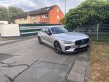 Volvo S60 B3 AWD Geartronic R-Design (Mild-Hybri - Volvo S60 mit Hybrid-Antrieb