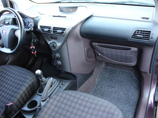 IQ 1,0 neue Ganzjahresreifen*super Zustand