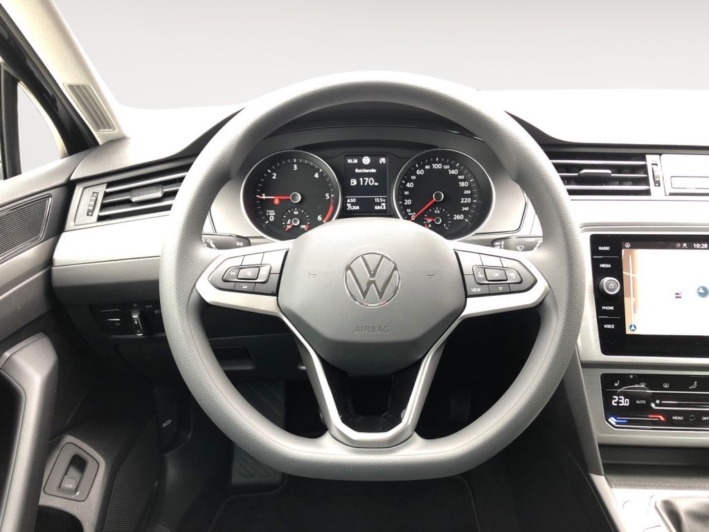 Fahrzeugabbildung Volkswagen Passat Variant 2.0 TDI Navi AHZV Winter AHZV