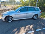 BMW 325xi Touring, e91, Xenon, AHK, Allrad - BMW 325 aus 2008: Kombi