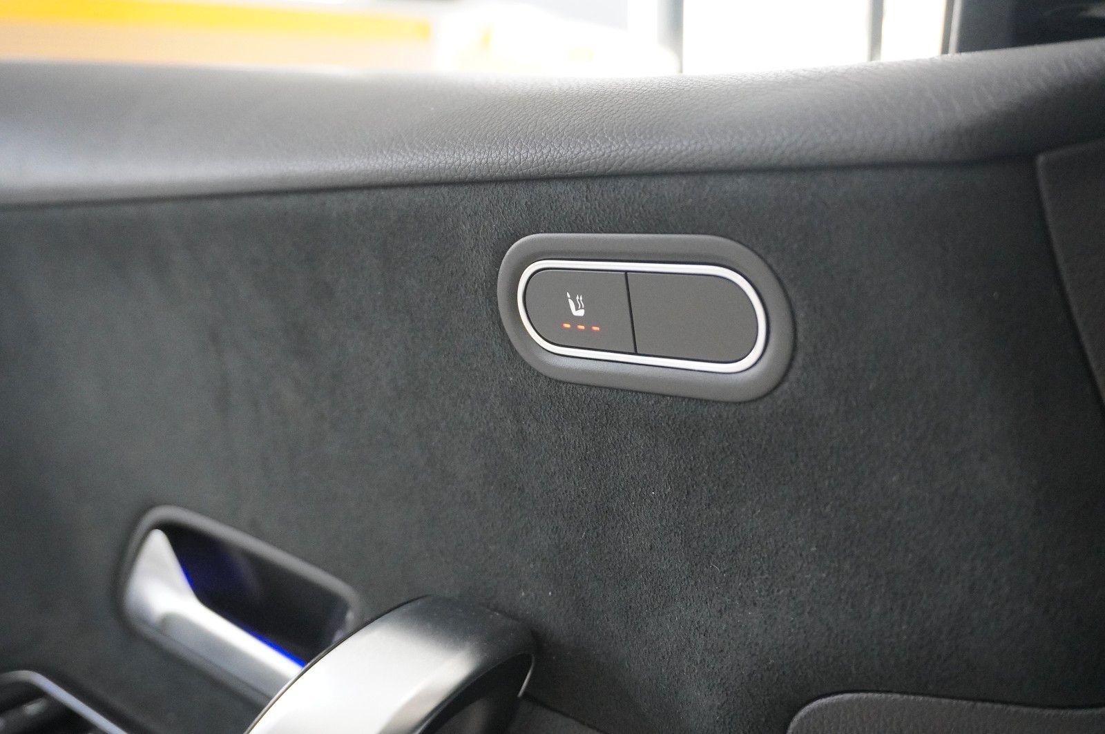 Fahrzeugabbildung Mercedes-Benz A 180 AMG LINE 7G-DCT NAVI/LED/VIRT./KAMERA/DAB+