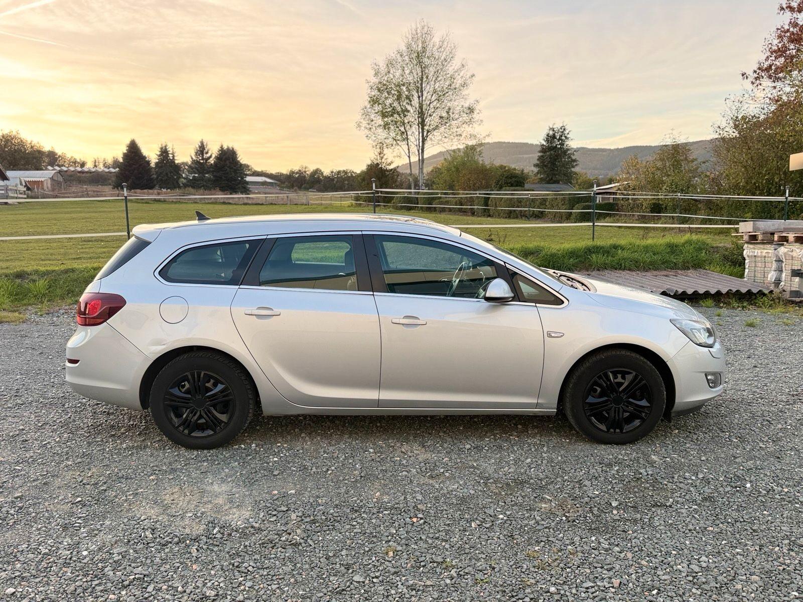Opel Astra 2011 — engine 125 HP (92kW)