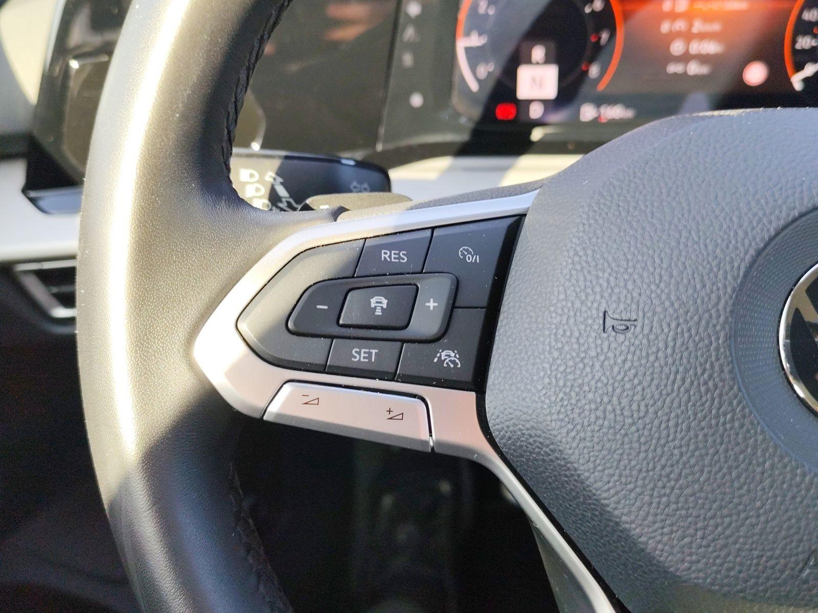 Volkswagen Golf VIII Variant 1.5 eTSI DSG LIFE*PANO*AHK*LED, миниатюра 21