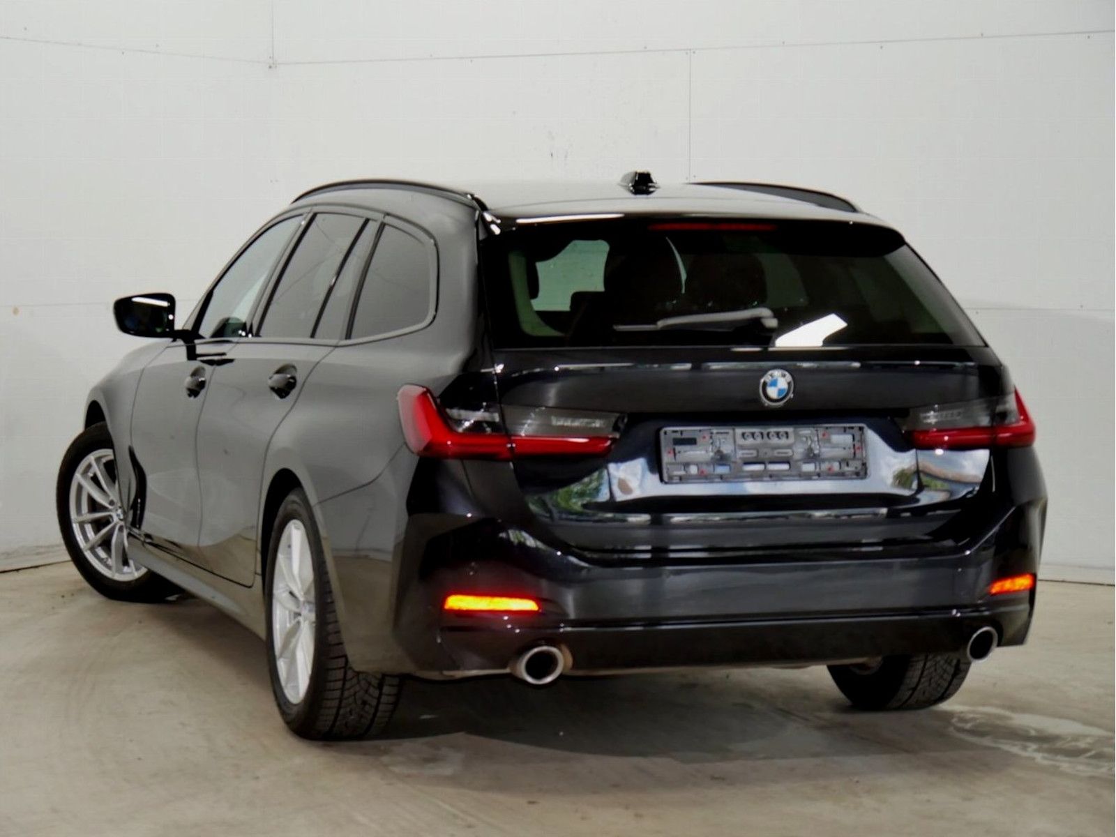 BMW 318d Touring Sport+ M Shadow LiveCockpitPlus foto 3