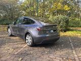 Tesla Model Y Hinterradantrieb  - Tesla Model Y in Duisburg