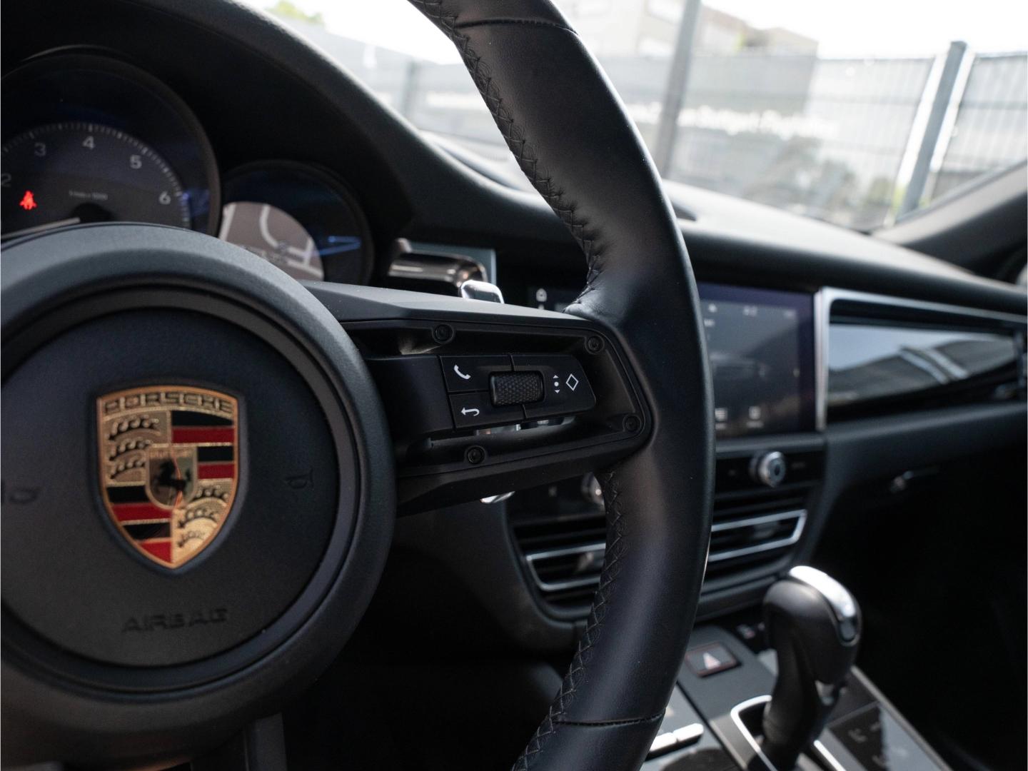 Porsche Macan S AHK Abstandsregeltempostat 21'' BOSE