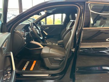 Audi Q2 30 TFSI sport *NAVI*TEMPOMAT*PDC*LED*SZHZ*
