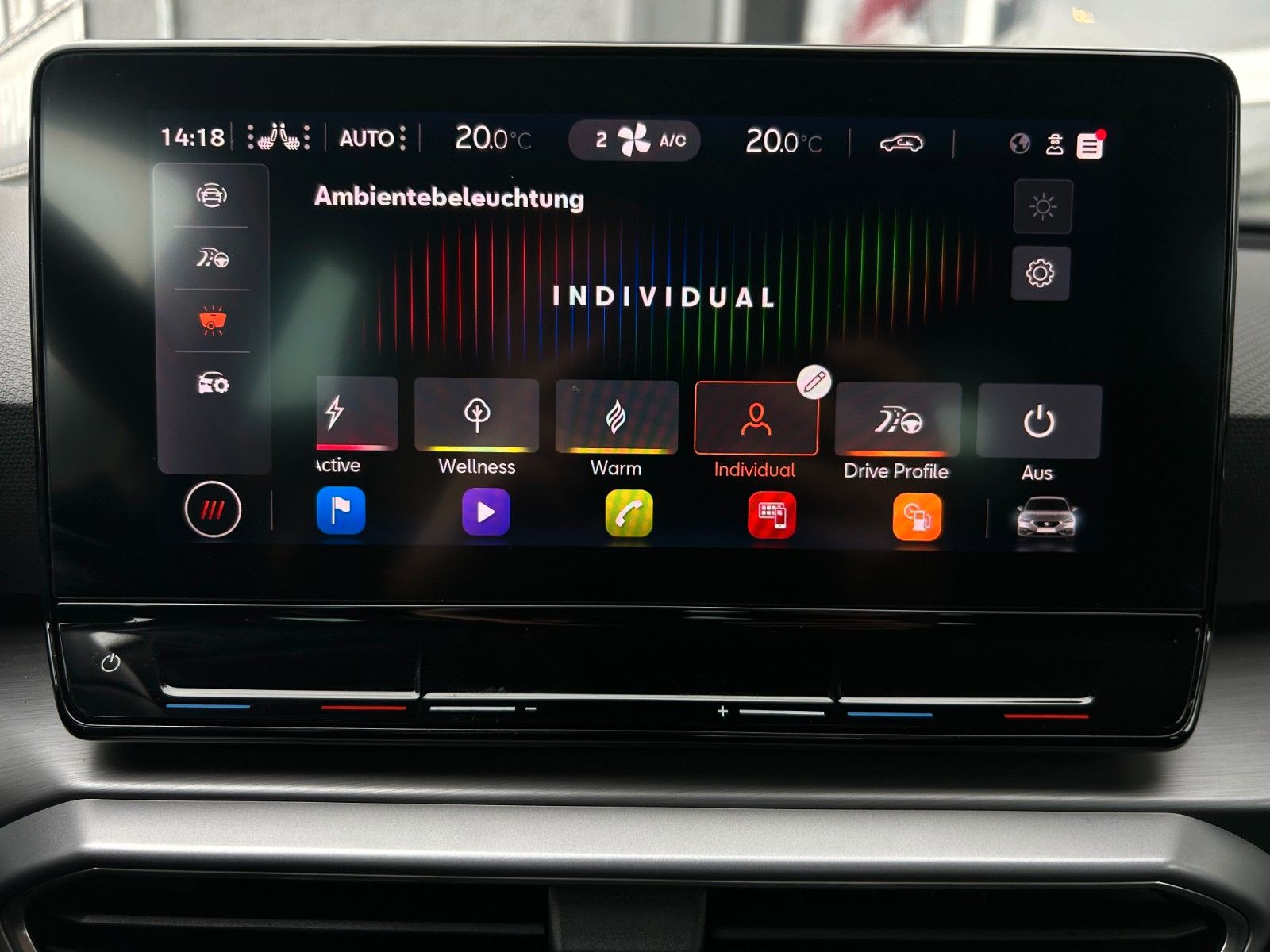 Fahrzeugabbildung SEAT Leon 1.5 TSI FR ACC LED VC SHZ LHZ Kam Ambiente