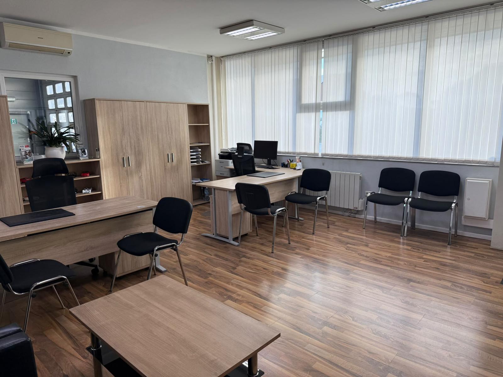 showroom-image-bottom