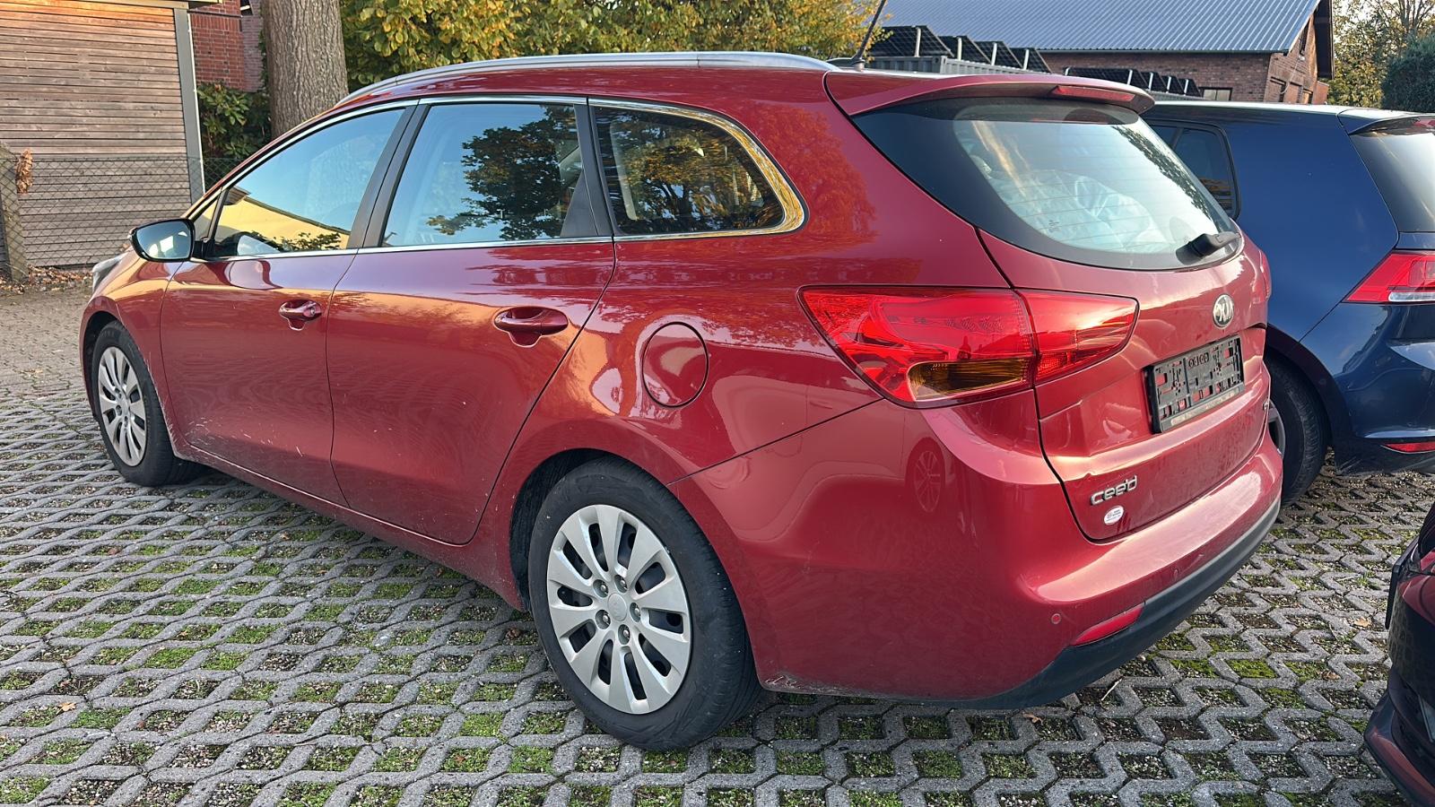 Kia cee'd 2012 — engine 1.396 cm³, 90 HP (66kW)