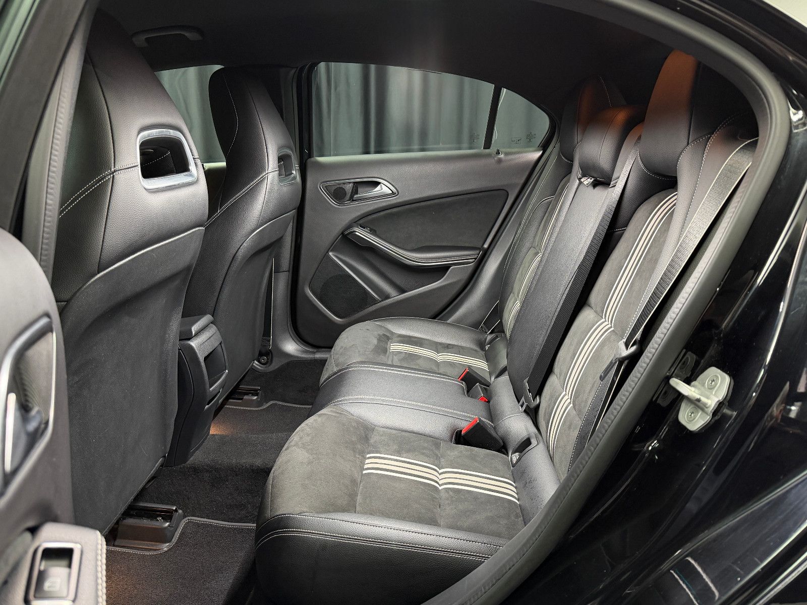 Fahrzeugabbildung Mercedes-Benz A 200 CDI|AMG-LINE|7G AUTOMATIK|NAVI|KAMERA