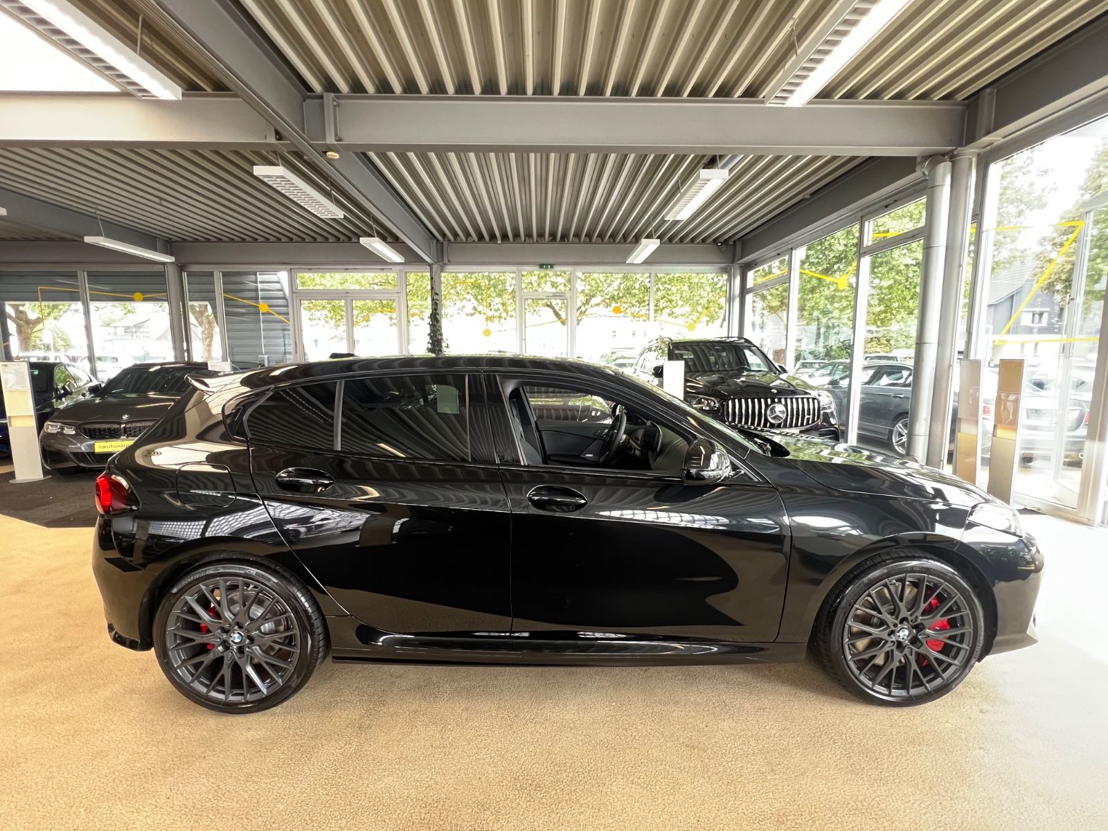Fahrzeugabbildung BMW 116 M Sport Paket *Harman-Kardon*Kamera*