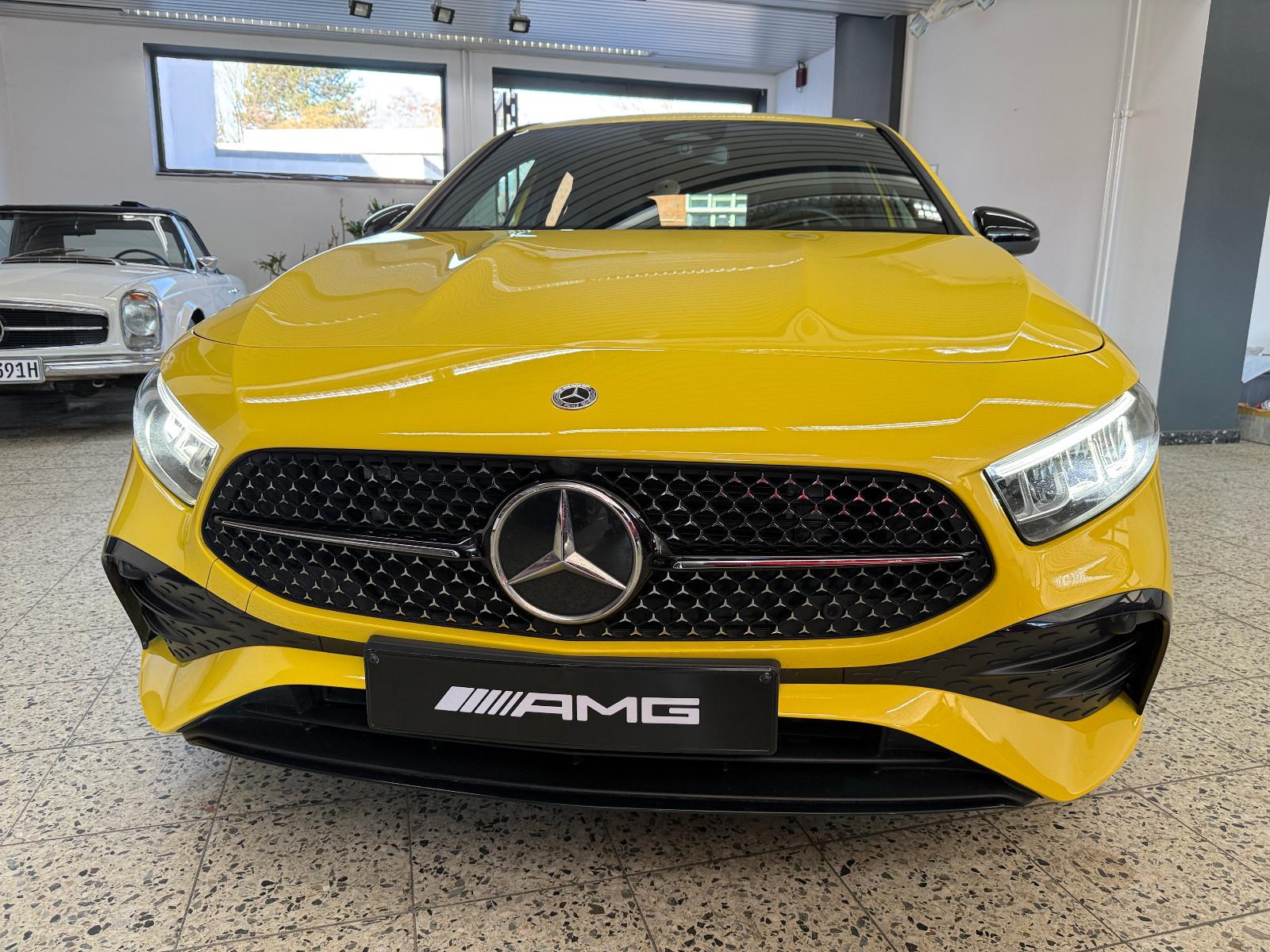 Mercedes-Benz A 180 AMG + NIGHT AUT/NAV/LED/SHZ/PTS/SPUR/LM19"
