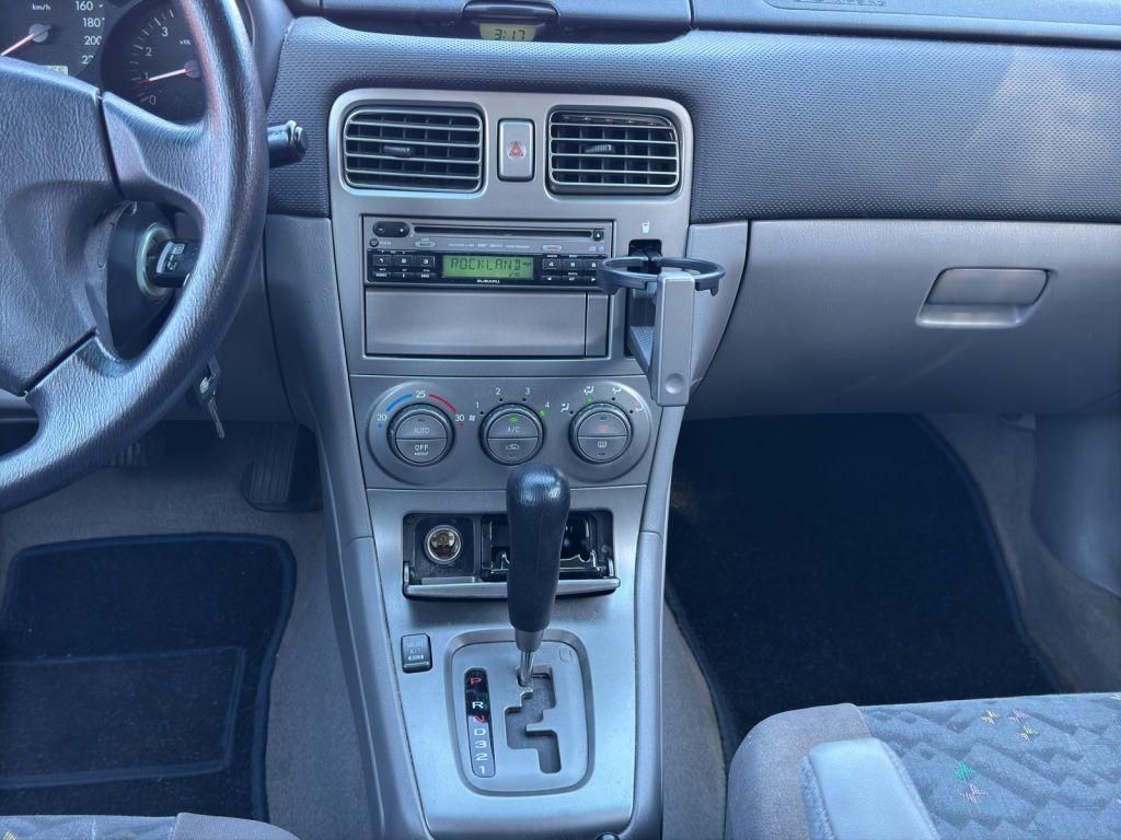 Subaru Forester 2004 — photo 11
