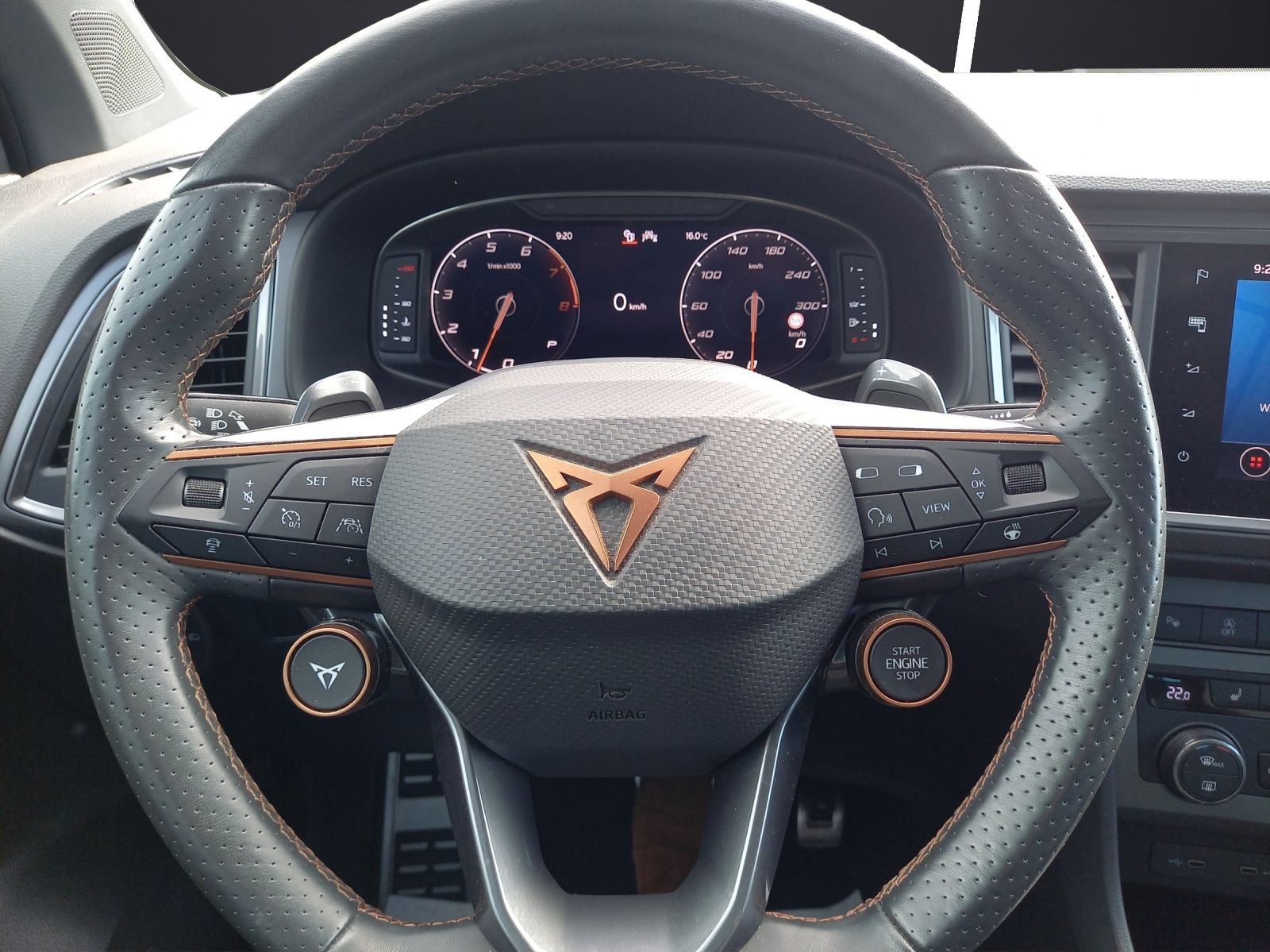 Fahrzeugabbildung CUPRA Ateca Edition VZ 2.0 TSI 4DRIVE DSG ACC LED AHZ