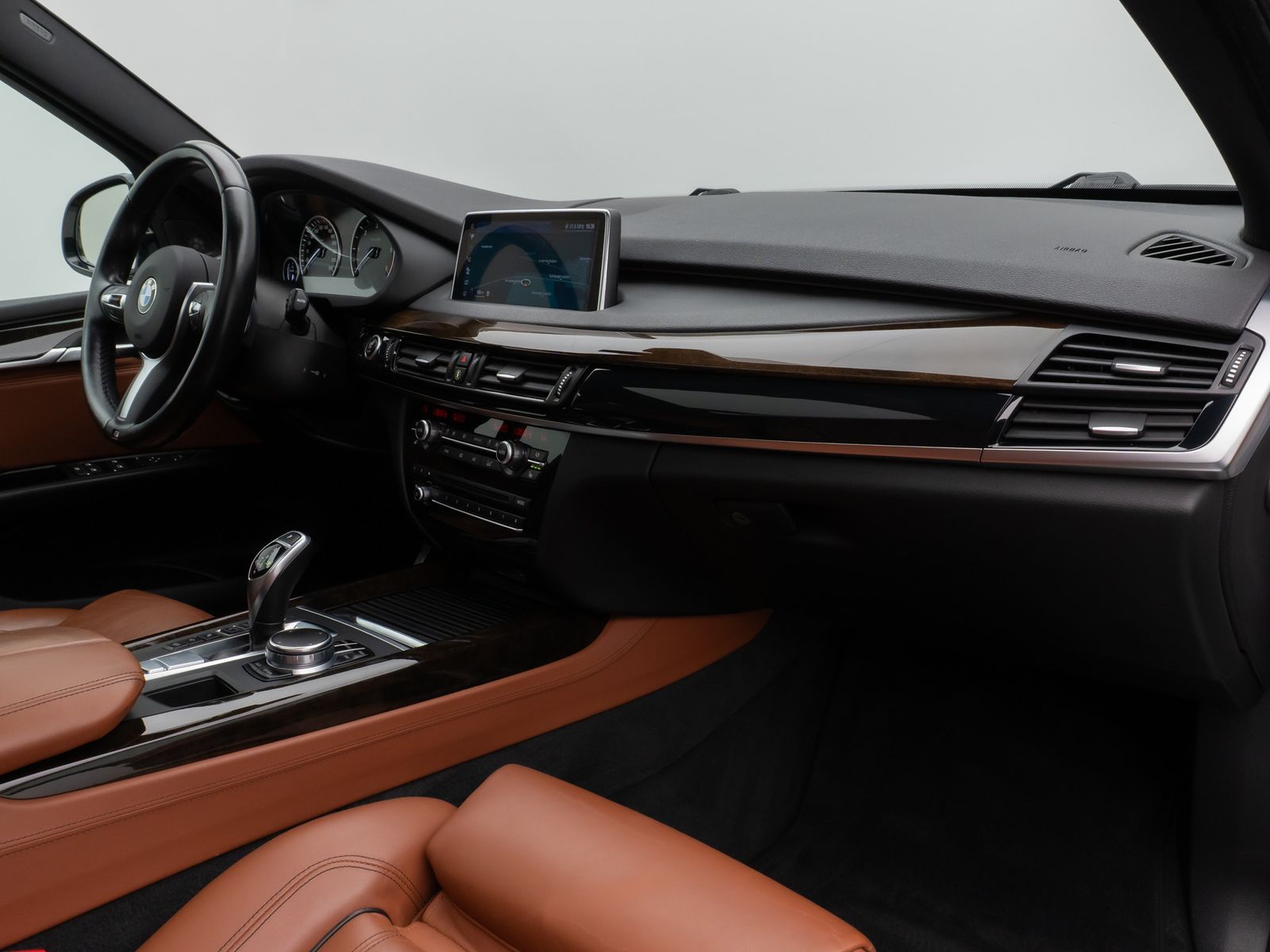 Fahrzeugabbildung BMW X5 xD40d M Sport HUD H/K SoftCL Komfort AHK Alar