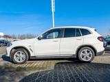 BMW X3 xDrive30e HuD+Laser+Hifi+Sportsitze+KZG+RFK+S - BMW X3 Gebrauchtwagen in Freiburg