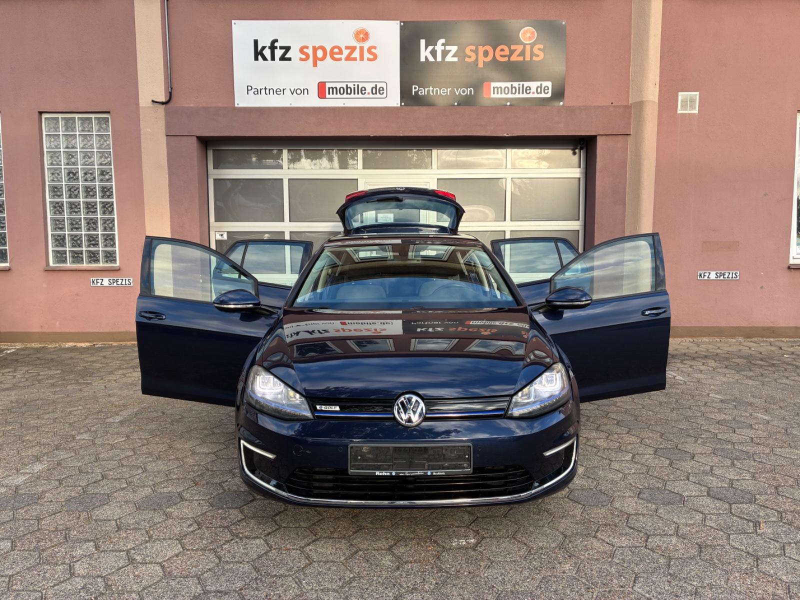 Volkswagen e-Golf VII Lim. 2.HD|LED|NAVI|KAMERA|SHZ|PDC|CCS