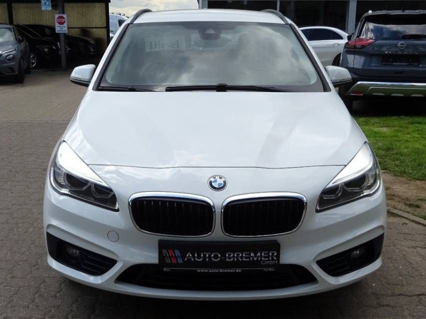 Fahrzeugabbildung BMW 218d 2 Active Tourer 218d Sport Line AHK