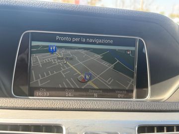 Mercedes E 200 - 3