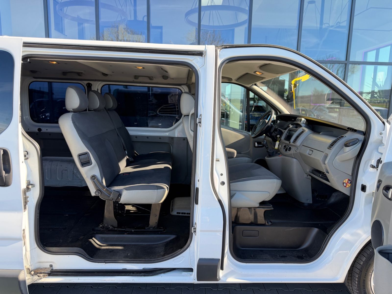 Vivaro Kombi  L1H1 2,7t 2.5 CDTI Klima