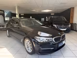 BMW 520 PANO STHZG HUD HARMAN KARDON AHK LED TOP - schwarze BMW 520