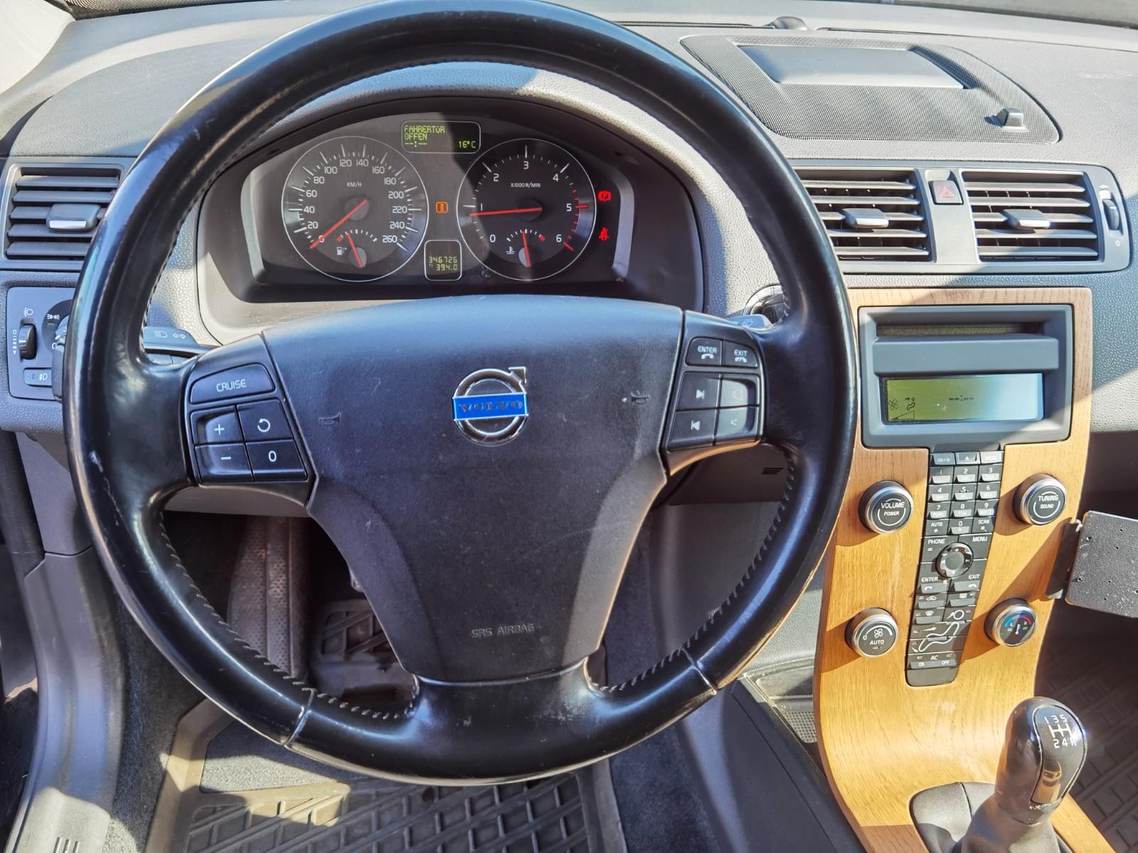 Volvo V50 2010 — photo 8