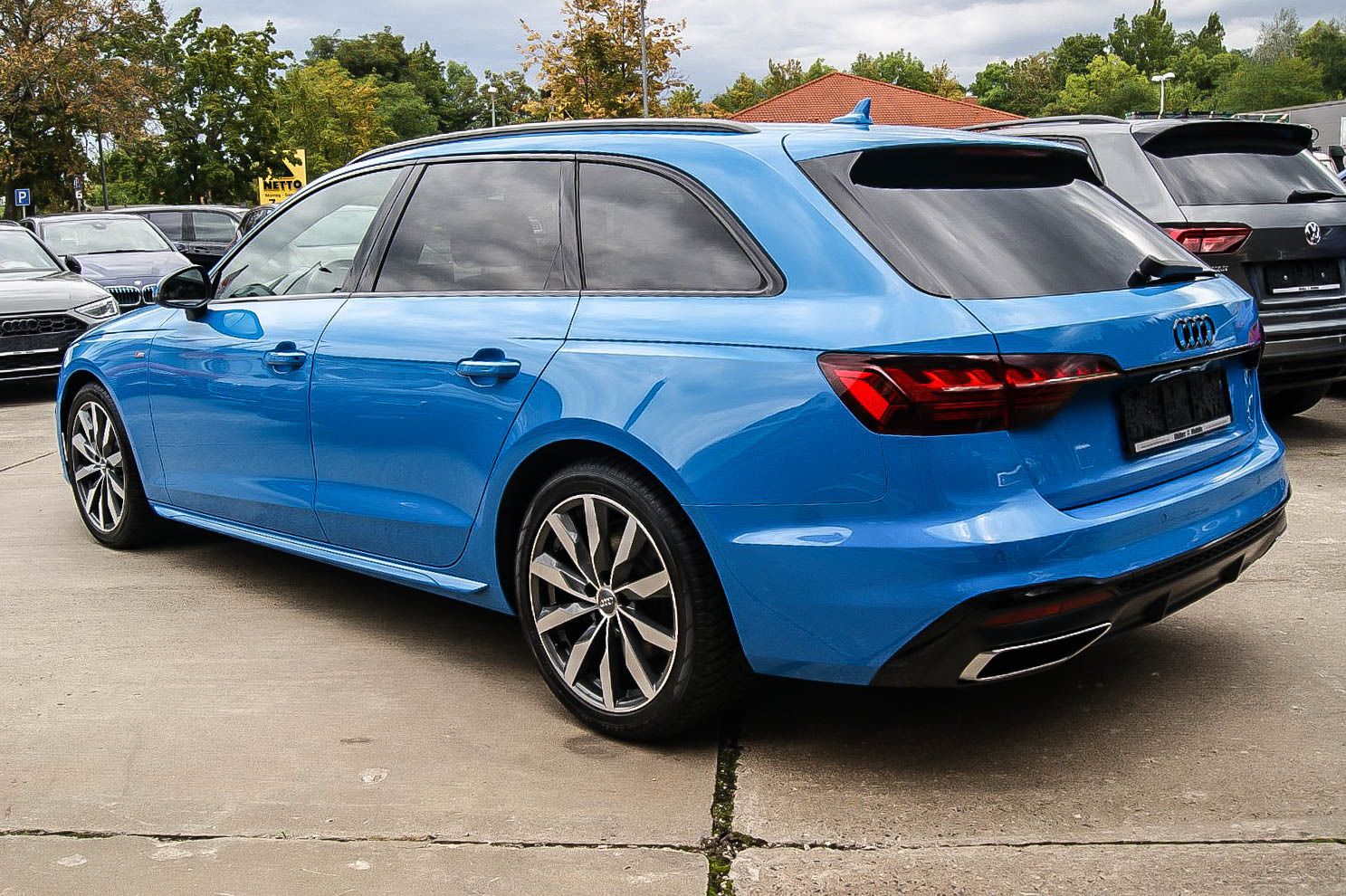 Fahrzeugabbildung Audi A4 Avant 35 TFSI S line TURBOBLAU PANORAMA STHZG
