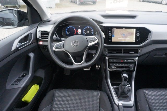 Fahrzeugabbildung Volkswagen T-Cross TSI Active DSG LED Navi AID ACC PDC SH