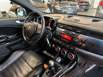 MYAUTOCENTER – Gebraucht- und Jahreswagen mit Werkstattservice in Pfaffenhofen Alfa Romeo Giulietta Quadrifoglio Verde *Klima*Radio*PDC*BT