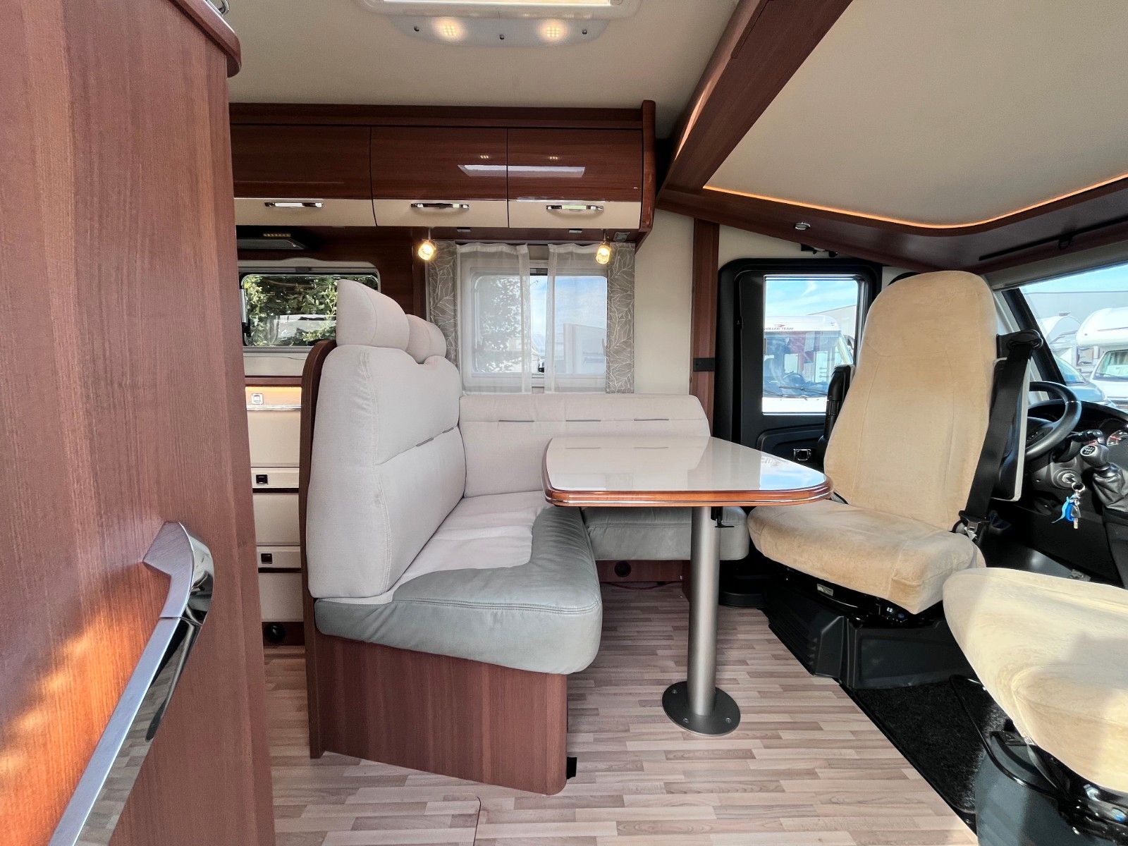 Fahrzeugabbildung LMC Explorer Comfort I 615 - Neuzustand -