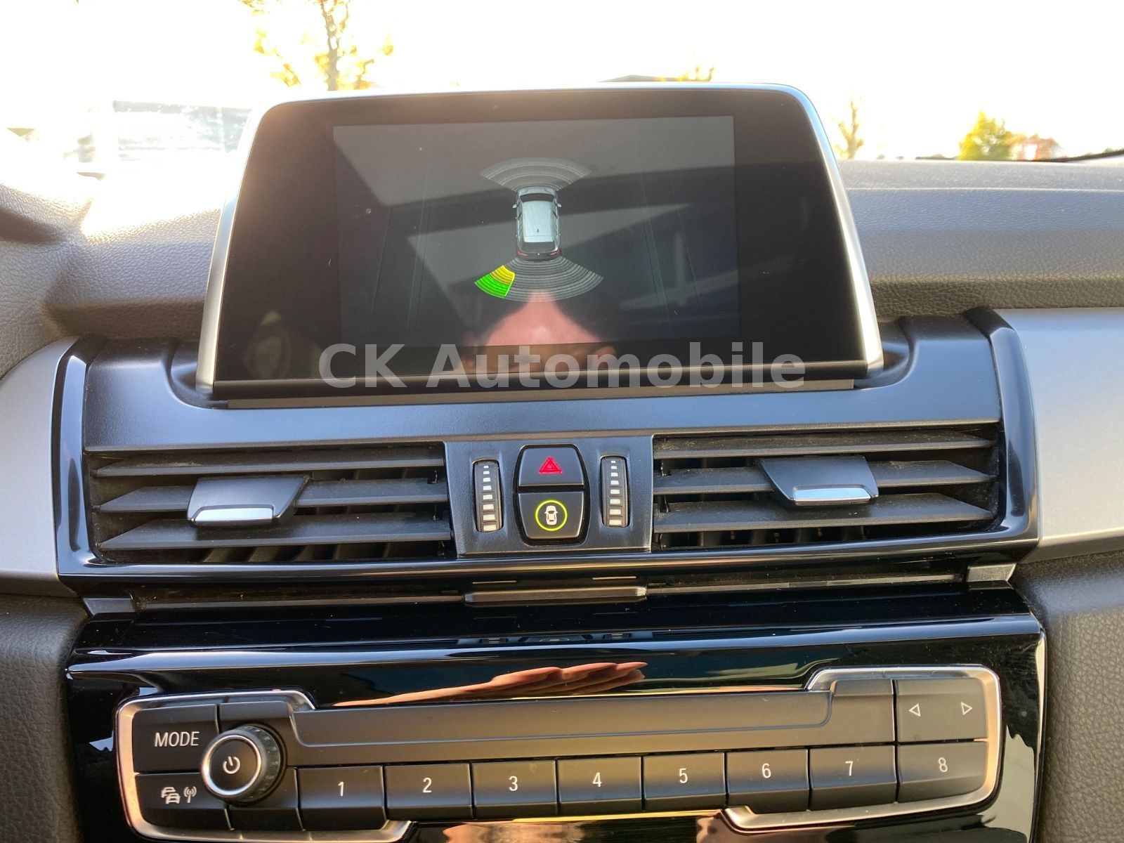 Fahrzeugabbildung BMW 218d Gran Tourer Advantage/Navi/Pano/LED/AHK