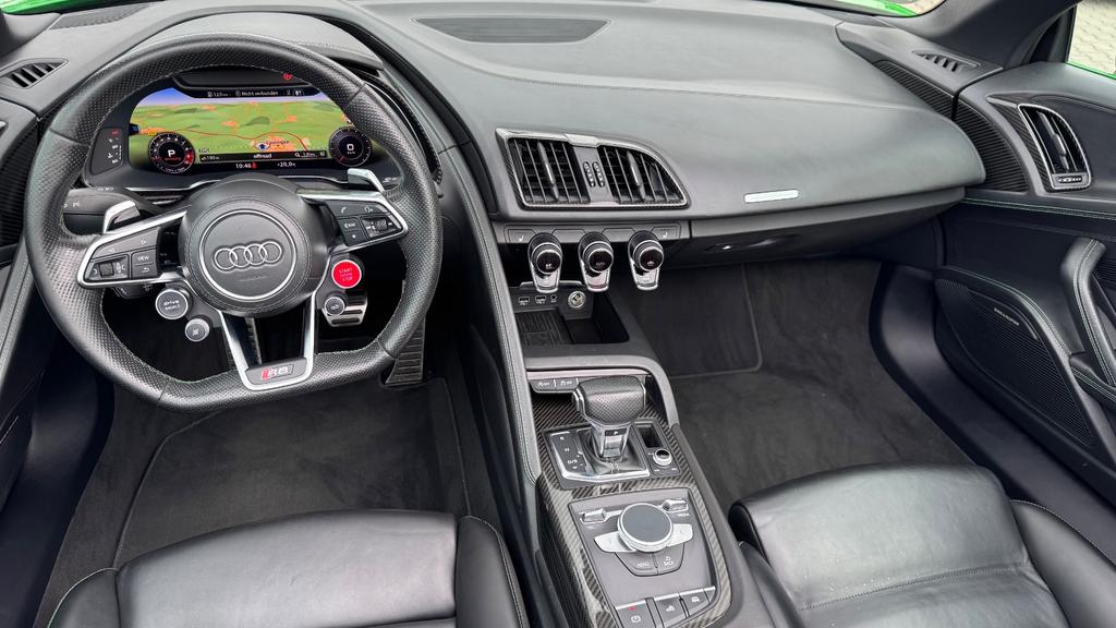 Audi R8