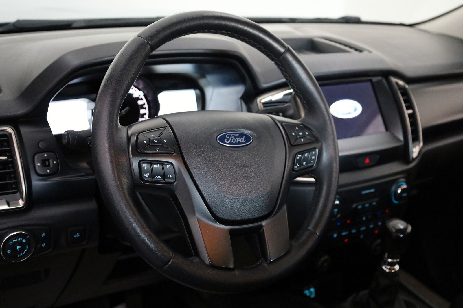 Fahrzeugabbildung Ford Ranger Wolftrak  4x4 Navi,SH,Rollo,Rollbügel,AHK