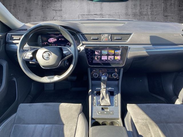 Skoda Superb Combi 2.0 TDI Style 4x4 DSG AHK Pano Navi foto 7