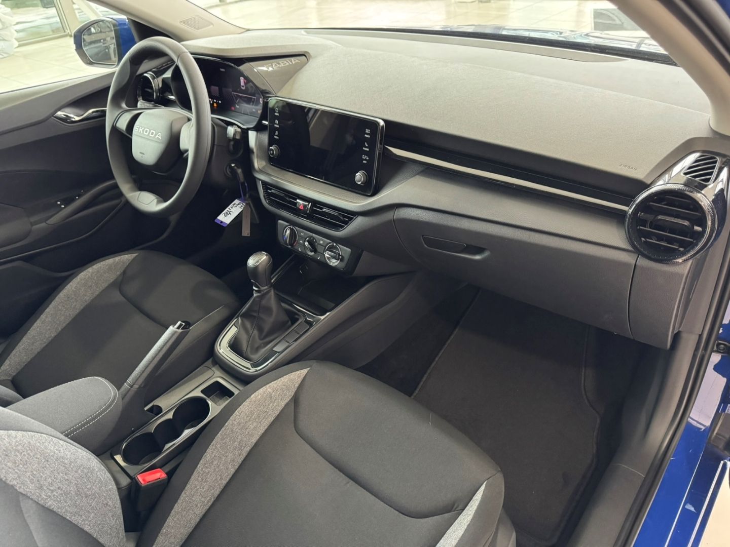 Fabia Essence 1.0 SHZG*Klima*PDC*LED*4-Türen
