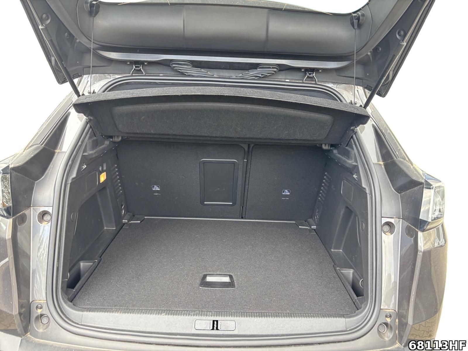 Fahrzeugabbildung Peugeot 3008 Allure +SHZ+ALLWETTER+CARPLAY+KEYLESS+LED+