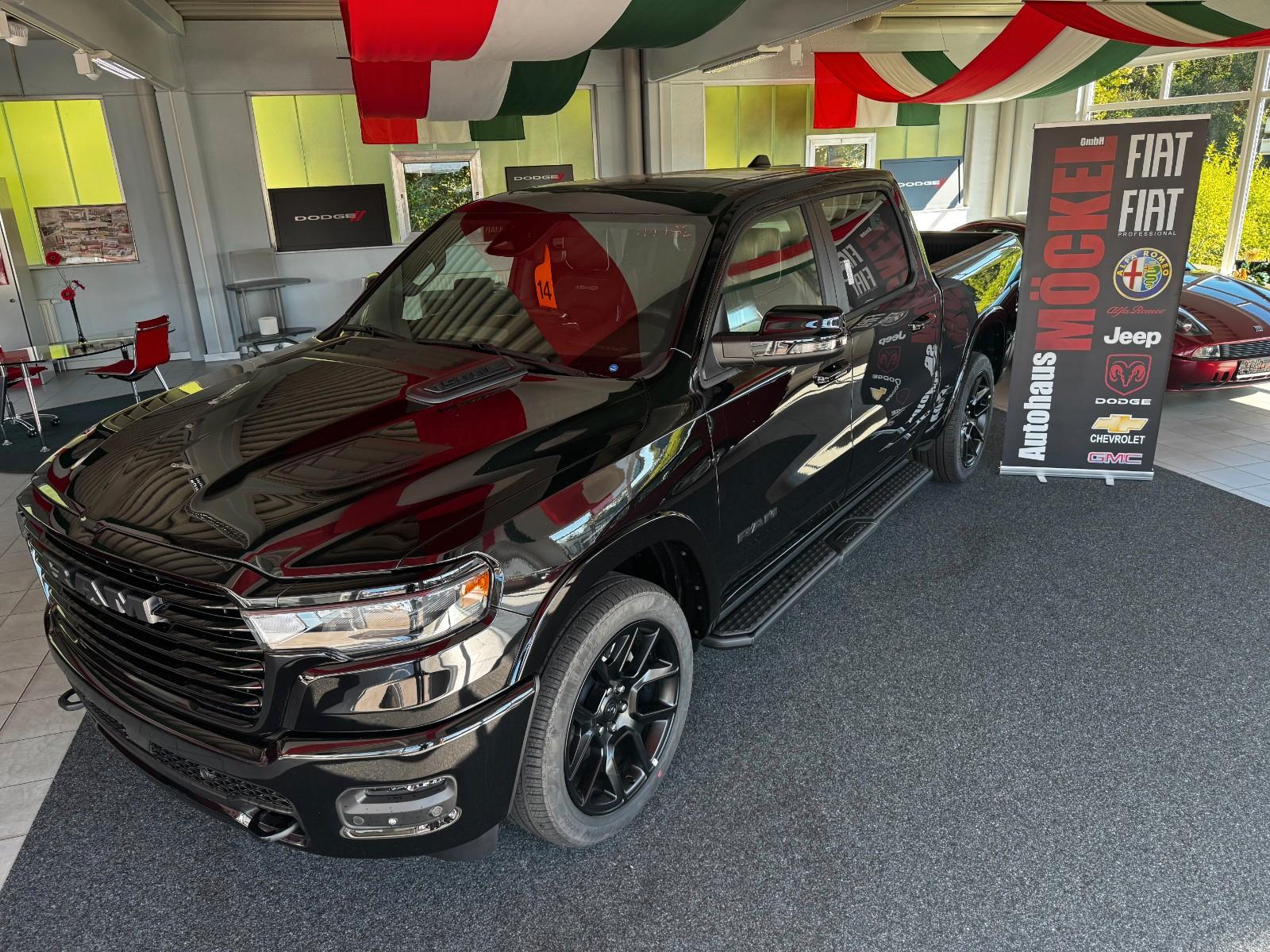 Dodge RAM 1500 LARAMIE NIGHT