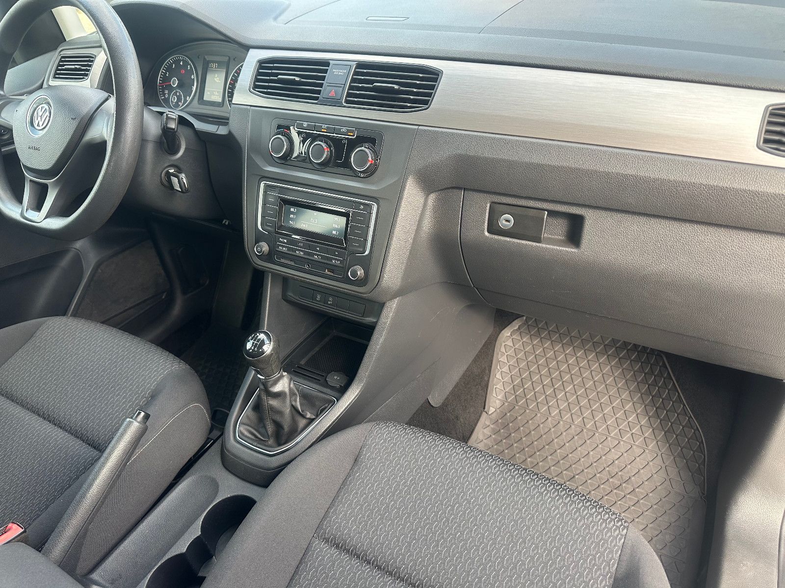 Fahrzeugabbildung Volkswagen CADDY TRENDLINE BMT*WENIG KM*