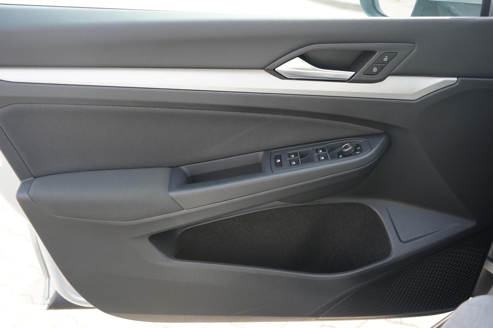 Volkswagen Golf VIII 1.0 Life LED Navi App-Connect ACC PDC, миниатюра 29