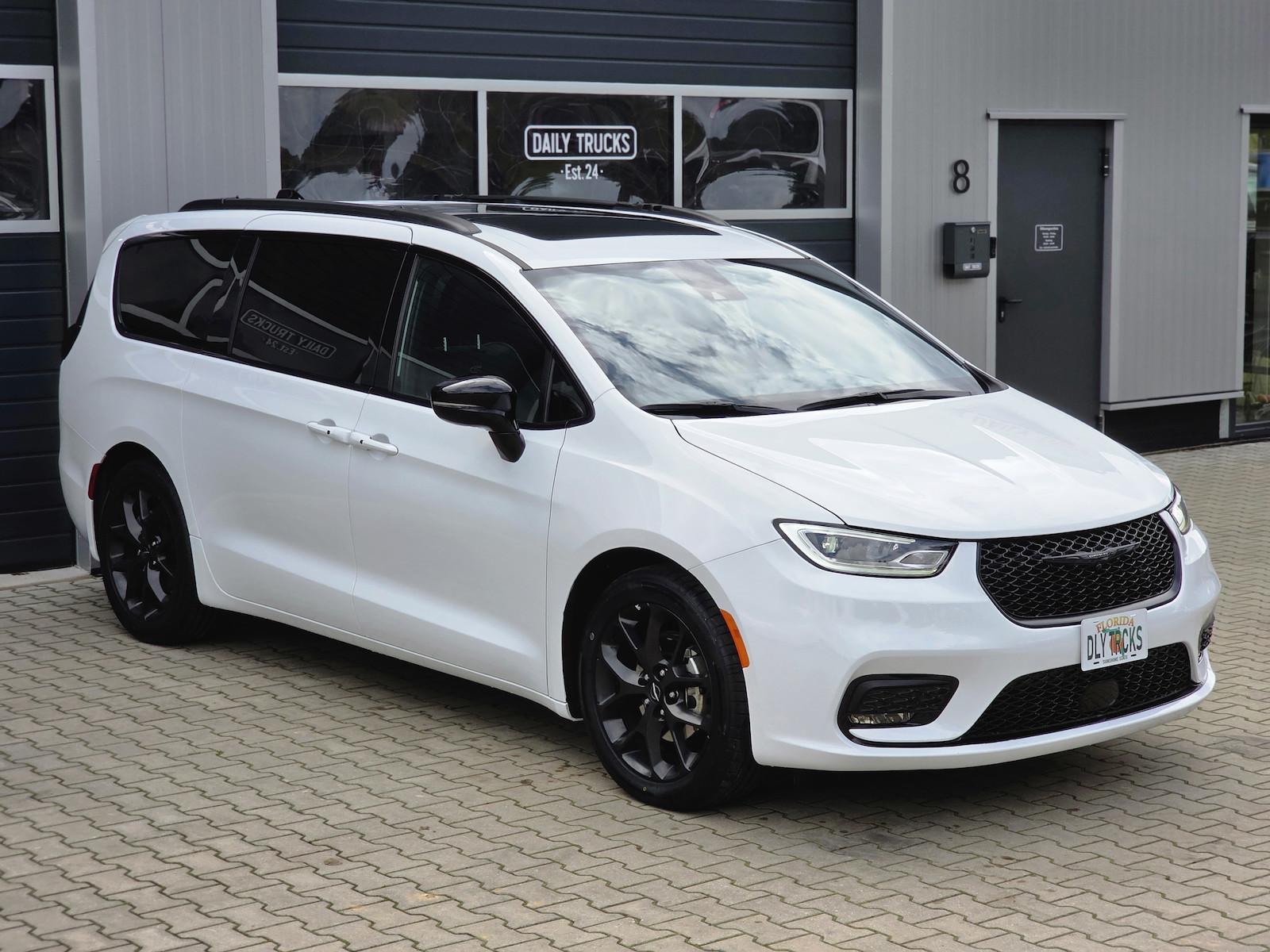 Chrysler Pacifica 3.6L Limited S Pano ACC LED 7-Sitzer