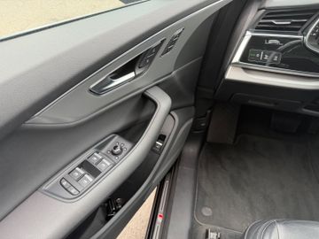 Audi Q7 - 9